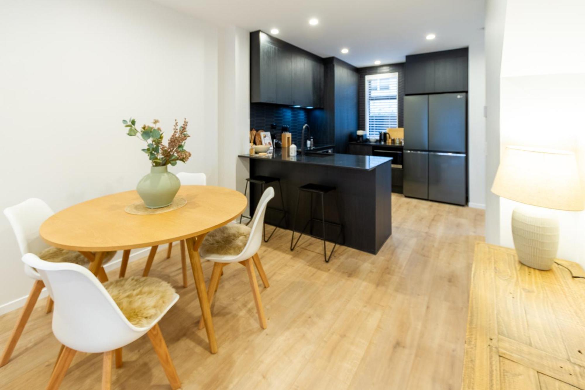 Stylish 3 Bedroom Home In Prime City With Garage Christchurch Exterior foto
