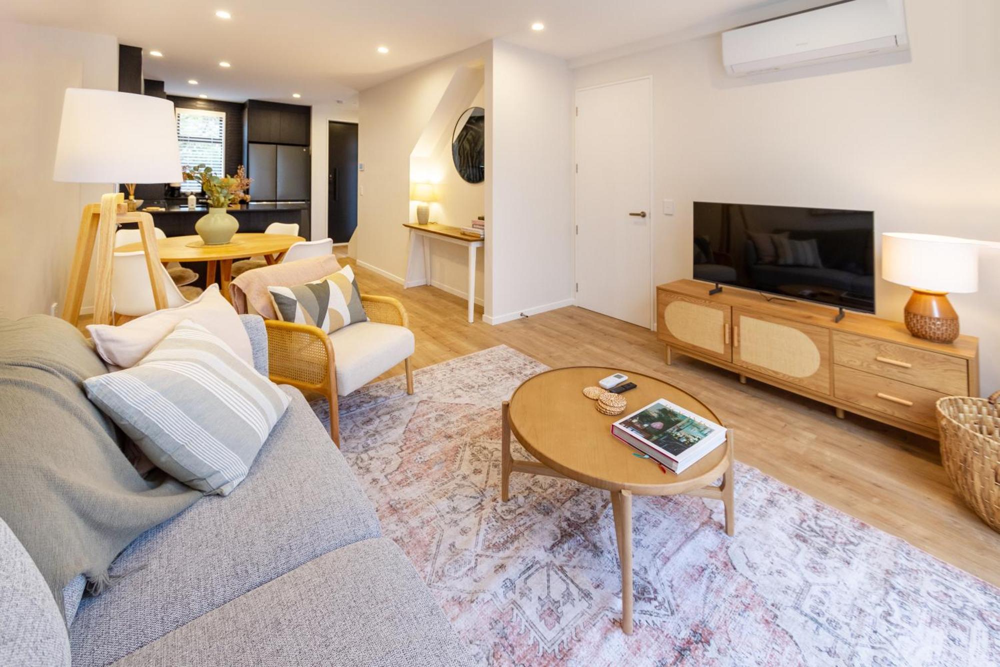 Stylish 3 Bedroom Home In Prime City With Garage Christchurch Exterior foto